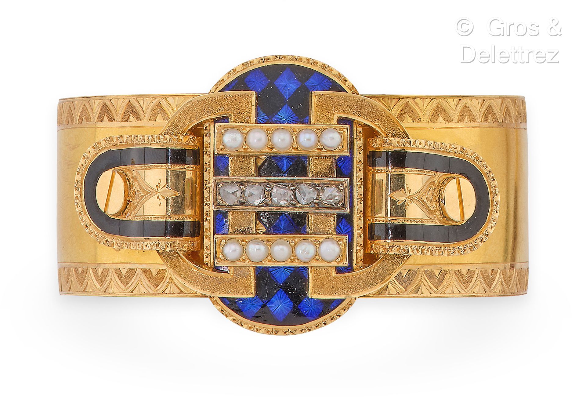 Null 黄金 "Jonc "手镯，以两行珍珠和一行玫瑰式切割钻石加强的珐琅装饰。手腕尺寸：17厘米。毛重：42.6克。