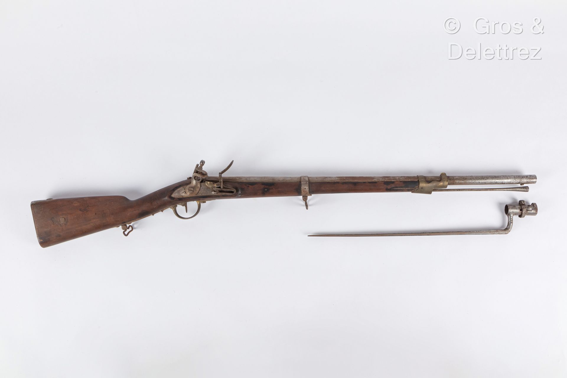 Null 骑兵用燧发枪，型号为IX，由Mutzig帝国制造的锁，黄铜配件，铁杆；带有刺刀。