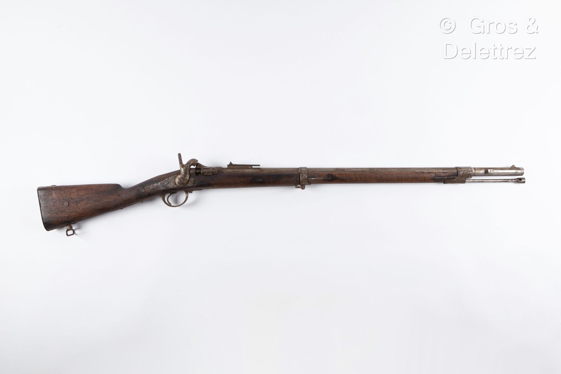 Null 1867年的步兵步枪，带鼻烟盒；夏特莱罗制造的锁。(状况不佳；有凹痕的股票）。