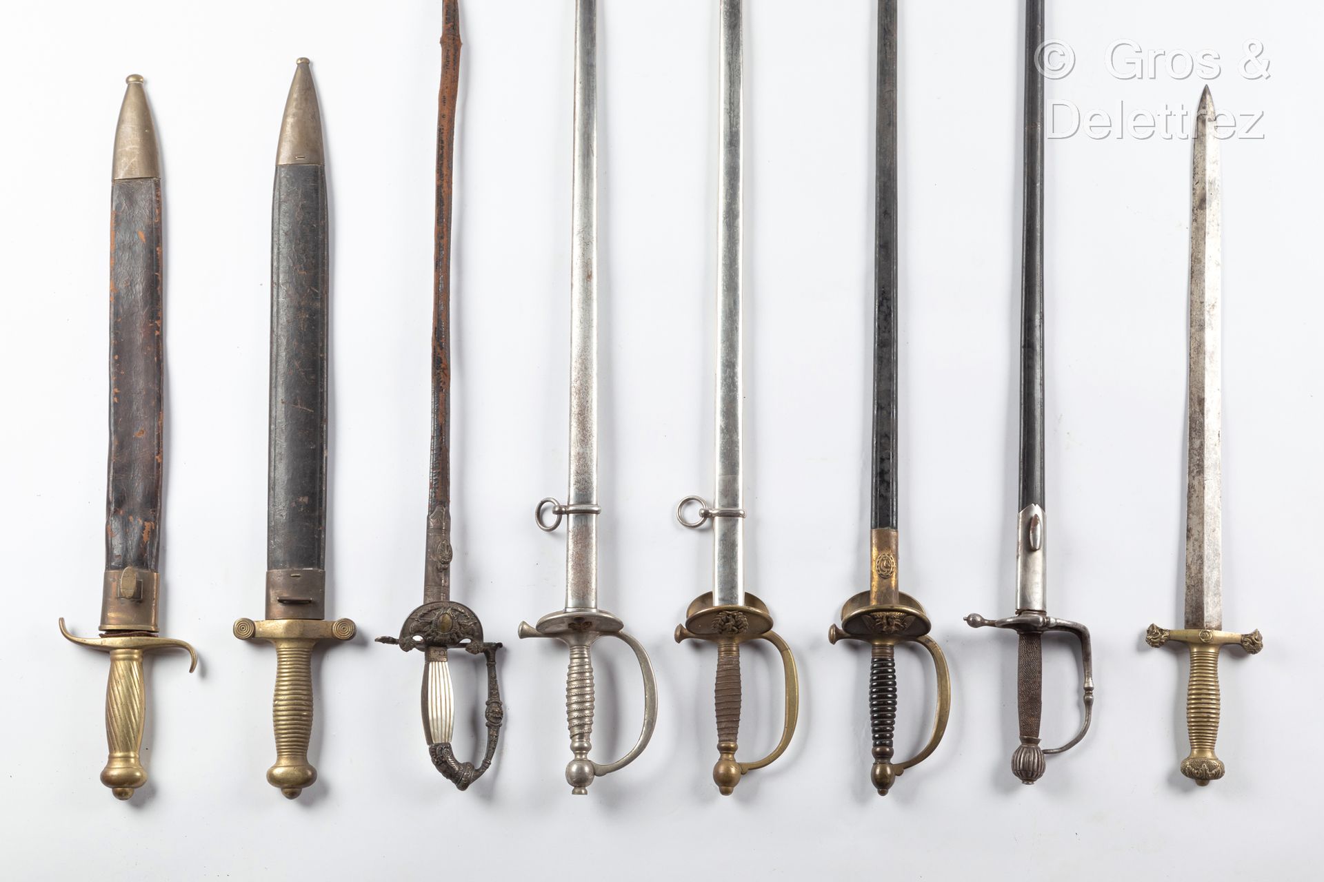 Null 1854年的军官剑，反面标有："A. Gervais"，其皮制剑鞘上有两个黄铜配件。Gervais"，其皮革刀鞘上有两个黄铜配件。