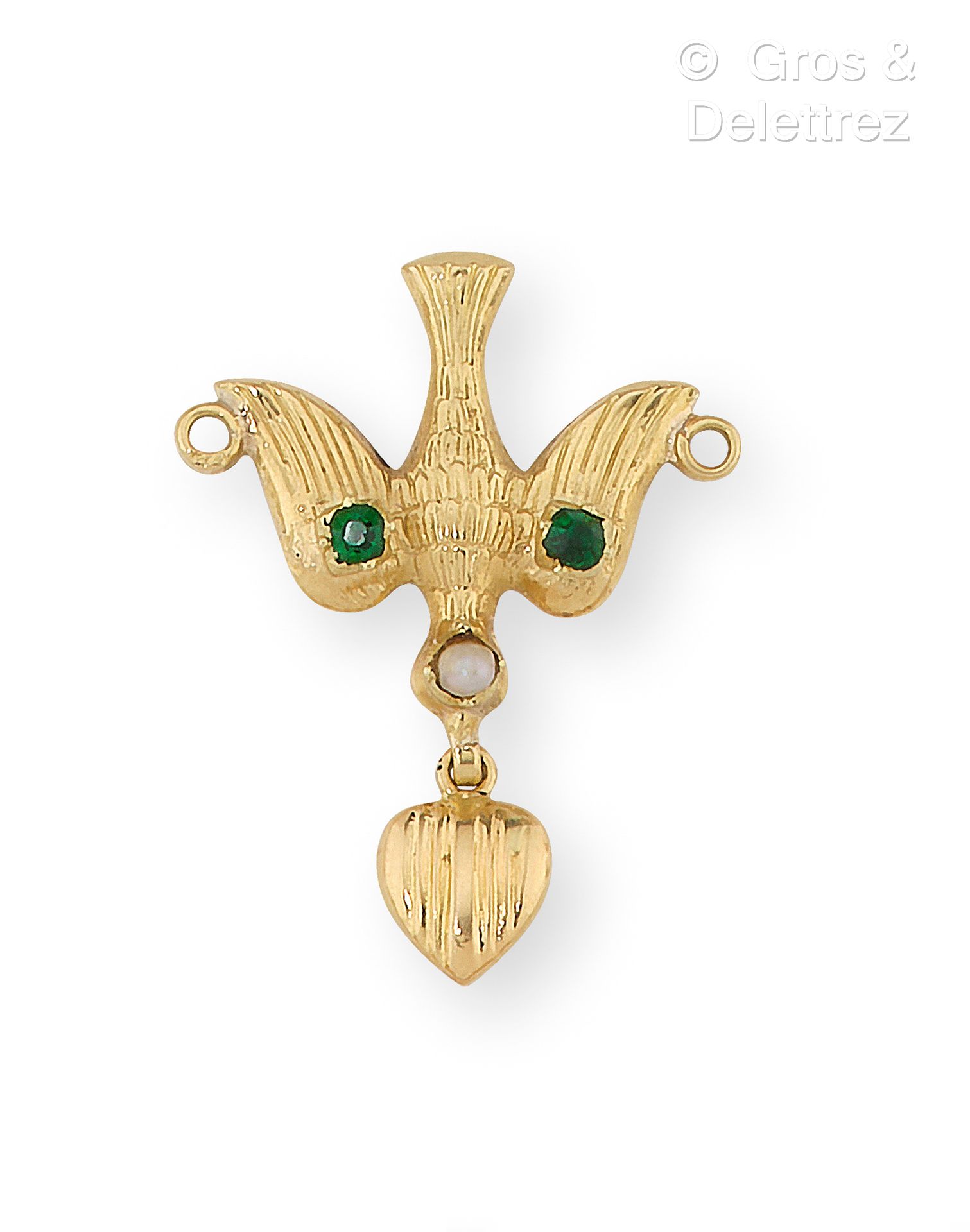 Null 黄金 "圣灵 "吊坠元素，代表一只鸽子抱着一颗心的吊坠。身上有绿色的石头和珍珠的亮点。长度：2.5厘米。毛重：0.7克。
