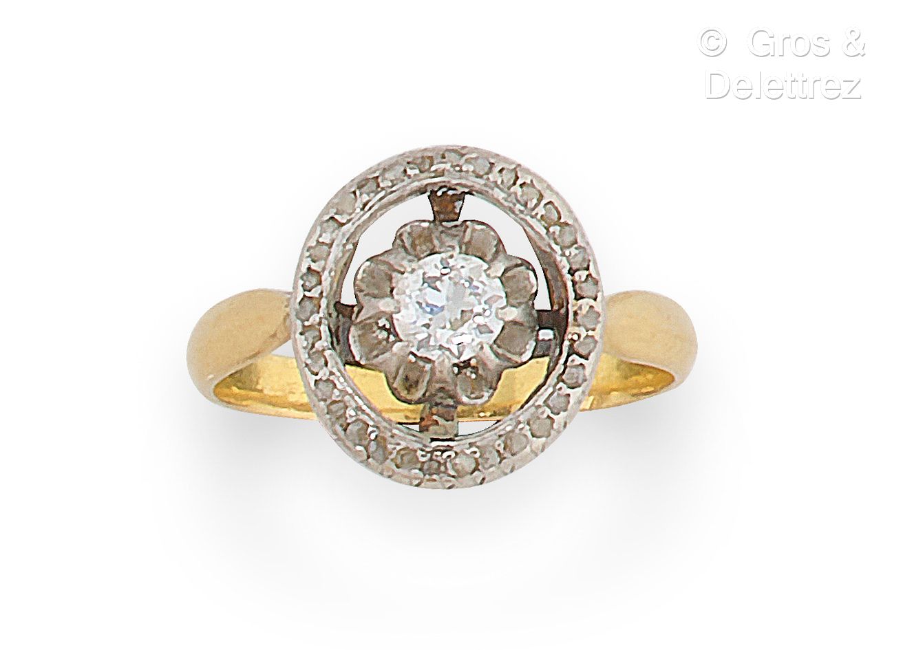 Null 黄金和铂金戒指，在玫瑰式切割钻石的基础上镶嵌了一颗老式切割钻石。手指大小：57。毛重：4.7克。