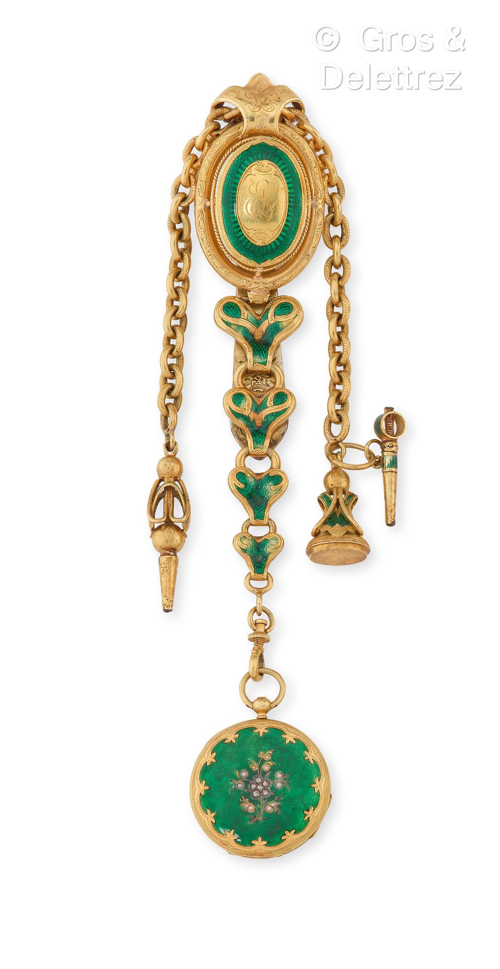 Null 一枚黄金，部分绿色珐琅的聊斋，背景为扭索和鏤空，手持印章，手表钥匙和怀表，镶嵌有玫瑰式切割钻石。长度：15.5厘米。毛重：53克。