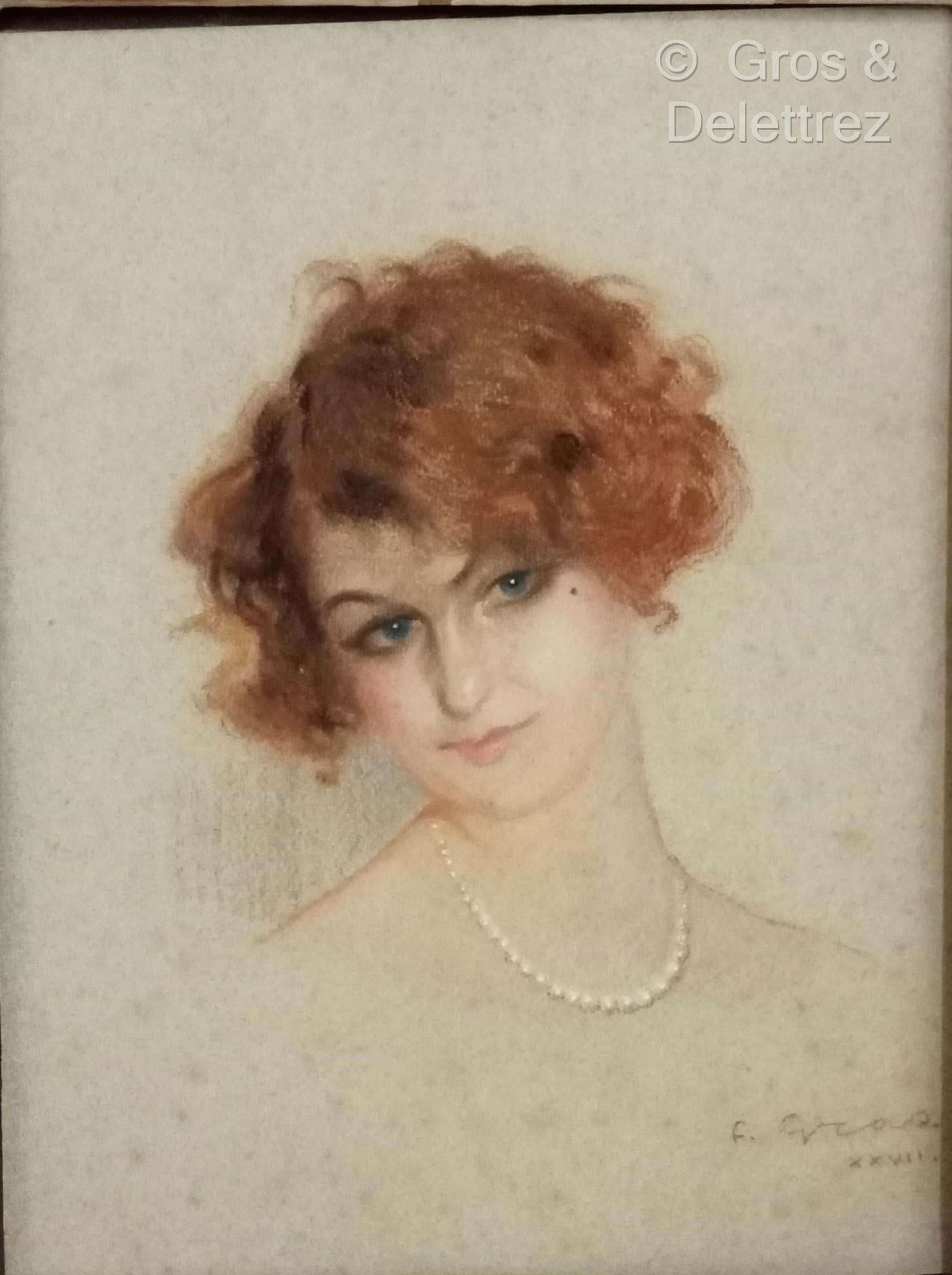 Null (E) 约1920年的法国学校

戴着珍珠项链的年轻红发女子的画像

纸上粉彩，右下角有签名，并有罗马数字的1927年日期。

31 x 24 厘米
&hellip;