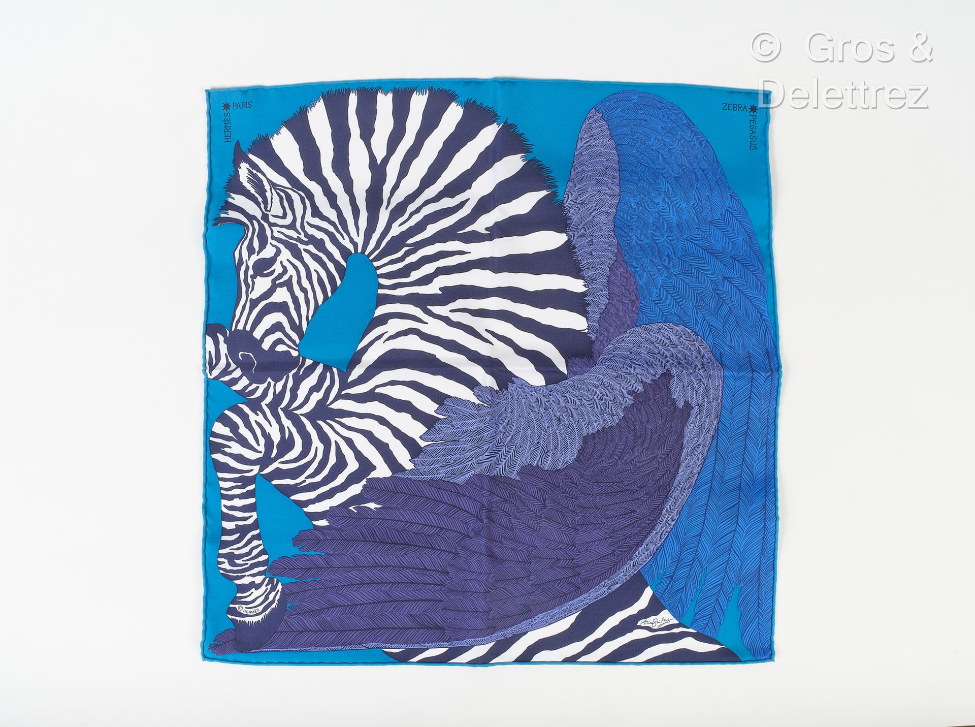 Null 法国制造的HERMES Paris - "Zebra Pegasus "手包，蓝色印花丝质斜纹布，署名Alice Shirley。状况非常好。