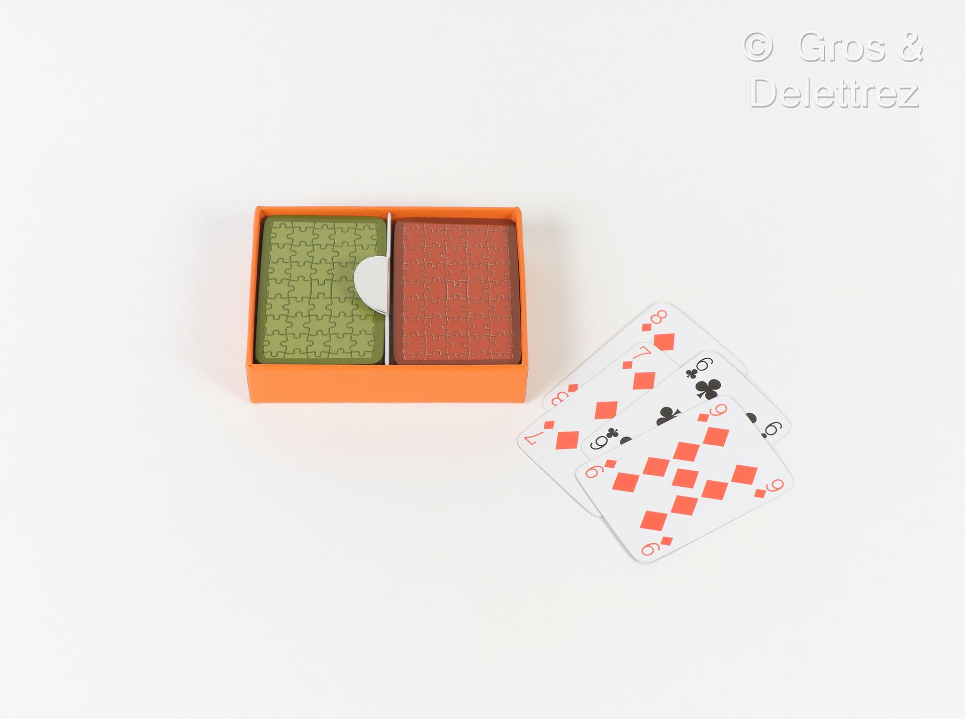 Null HERMES - Schatulle mit zwei Kartenspielen für die Reise.