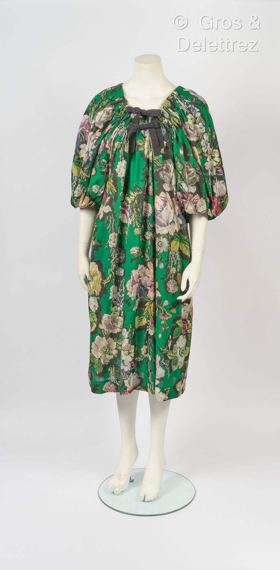 DRIES VAN NOTEN Loose dress in emerald cotton printed with a multicolored floral&hellip;
