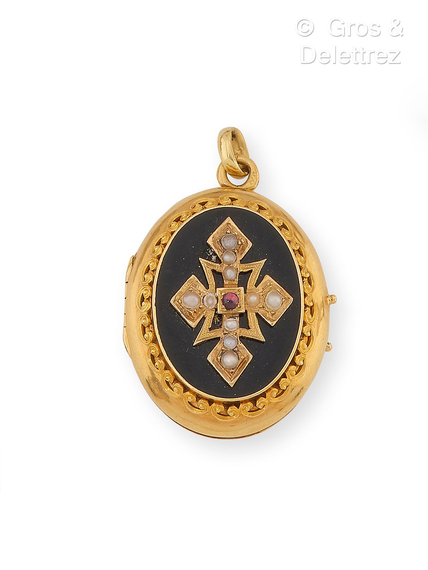 Null Pendant-medallion opening in yellow gold 750 thousandths, enriched with a p&hellip;