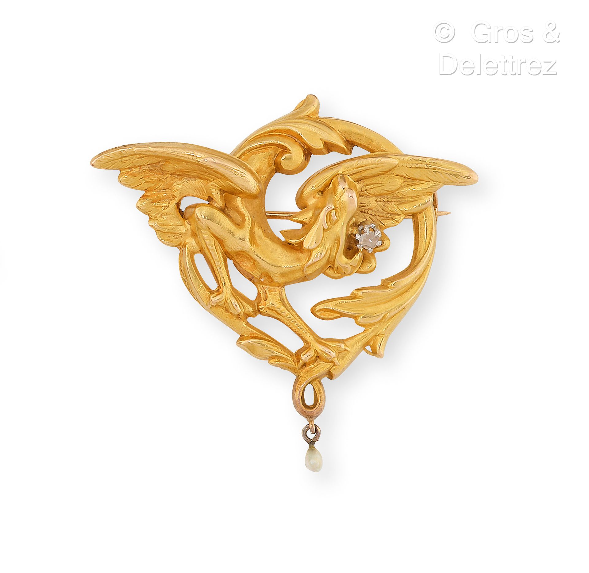 Null Broche-pendentif « Chimère » en or jaune ciselé 750 millièmes, l’animal ret&hellip;