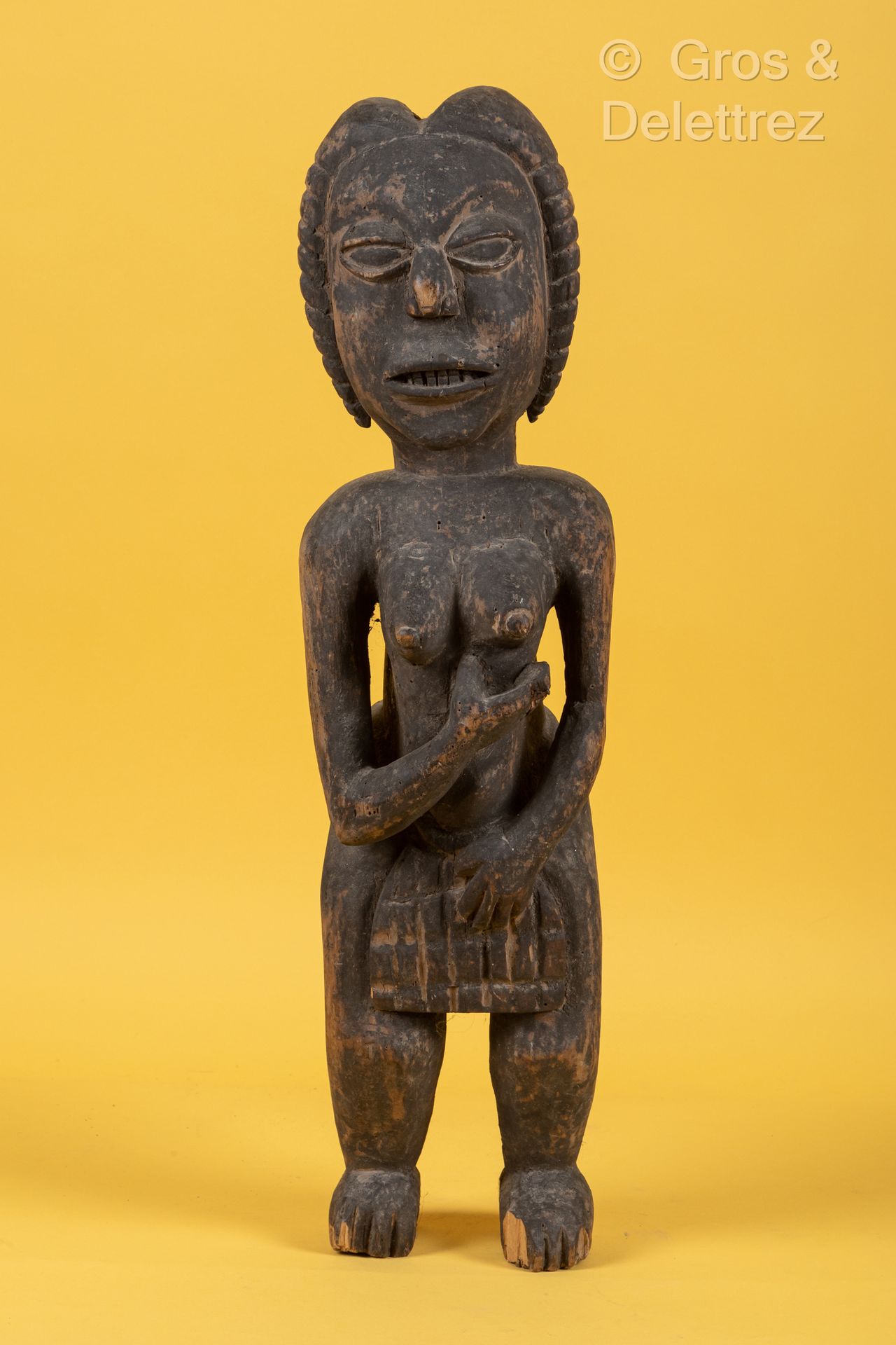 TCHAD Female sculpture in carved wood with a patina, represented standing, one h&hellip;