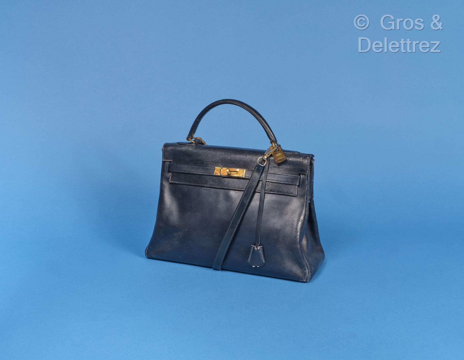 Null HERMES Paris - "Kelly Retourné" bag 32cm in navy box, gold-plated fasteners&hellip;