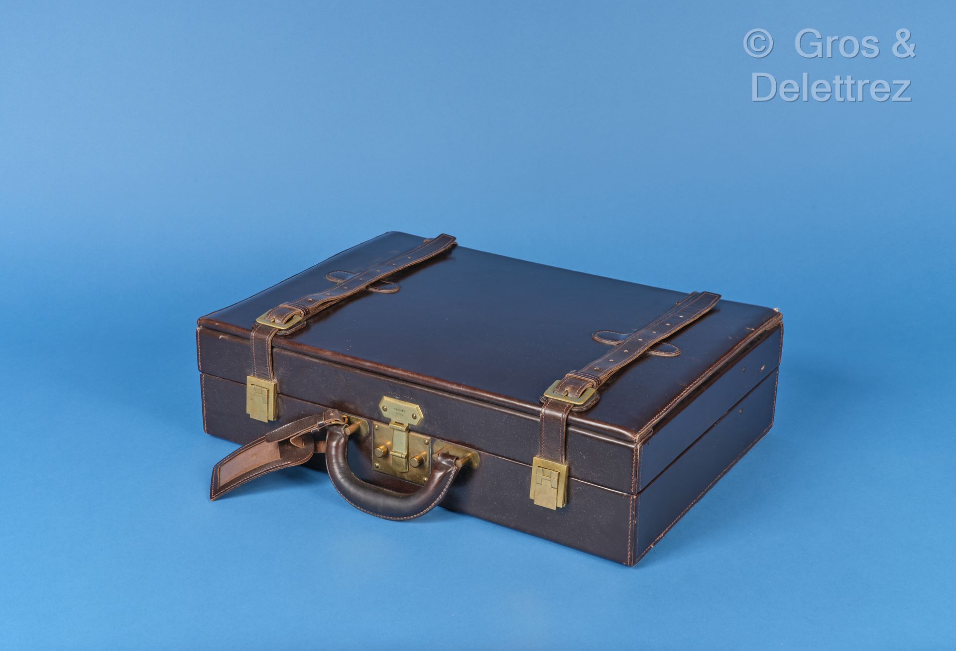 Null HERMES Paris - Attaché-case in coffee box with "M.F.A" lettering, gilt bras&hellip;