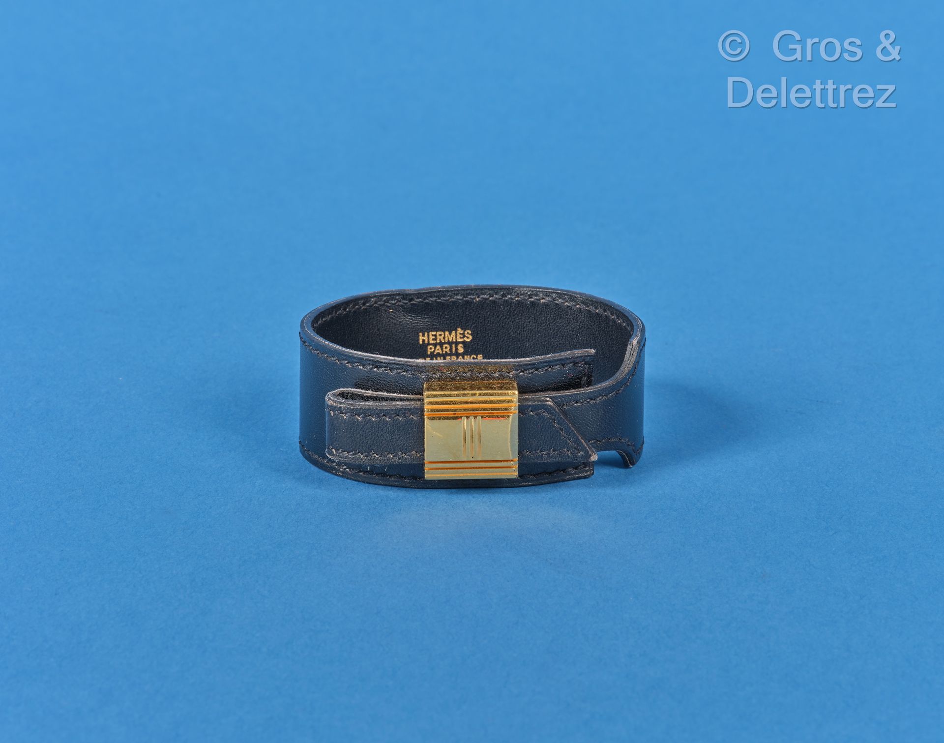 Null *HERMES Paris made in France - Armband 24mm aus schwarzem Leder mit Vorhäng&hellip;
