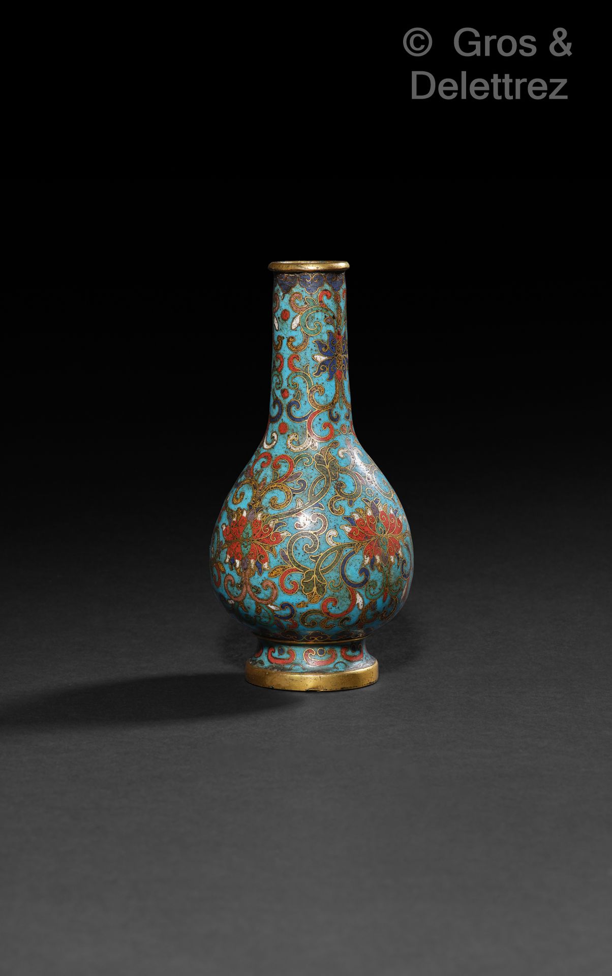 Null A small bronze and cloisonné enamel bottle vase with polychrome decoration &hellip;