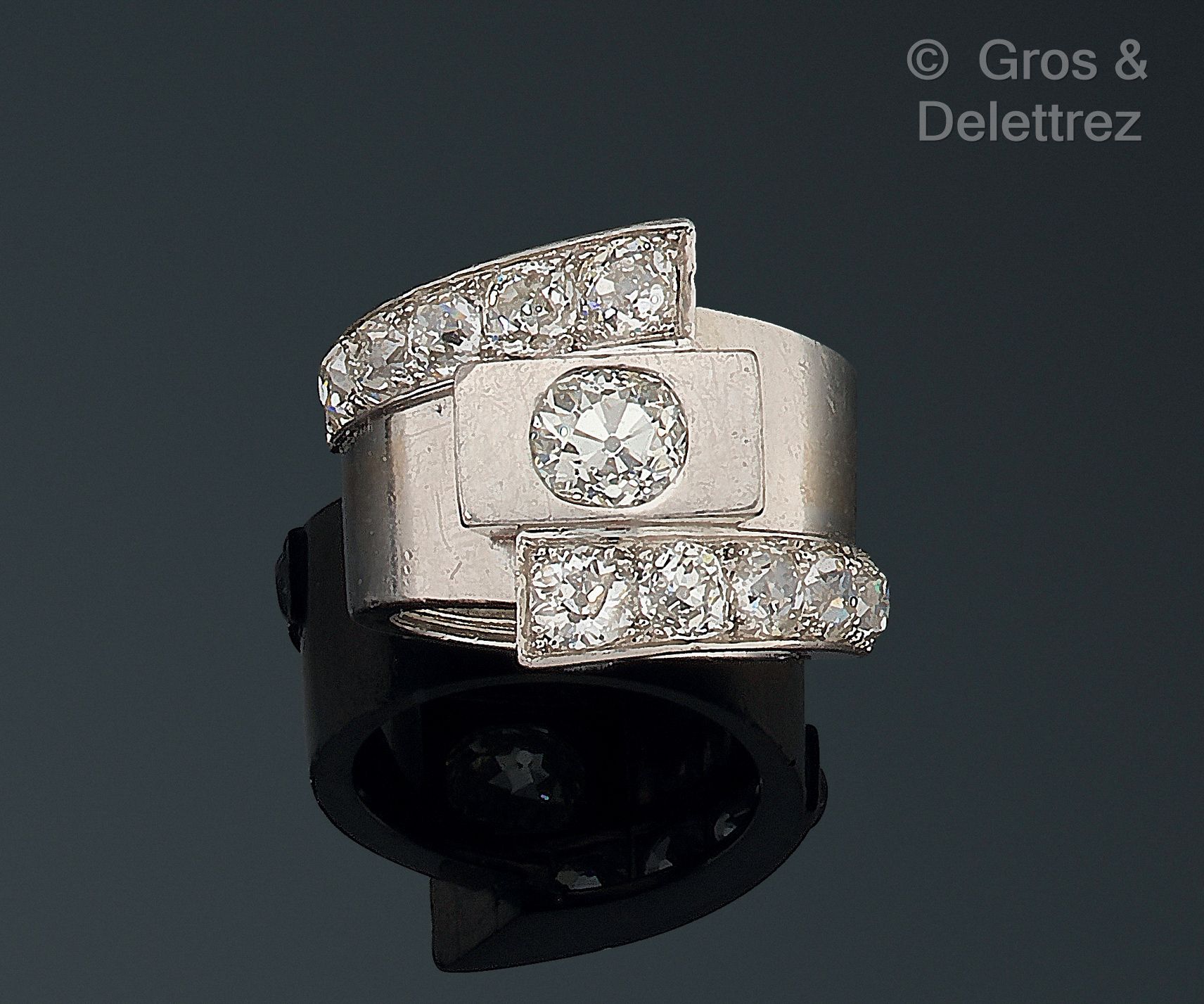 Null French Art Deco work, 1930's - Important modernist band ring in 950 thousan&hellip;