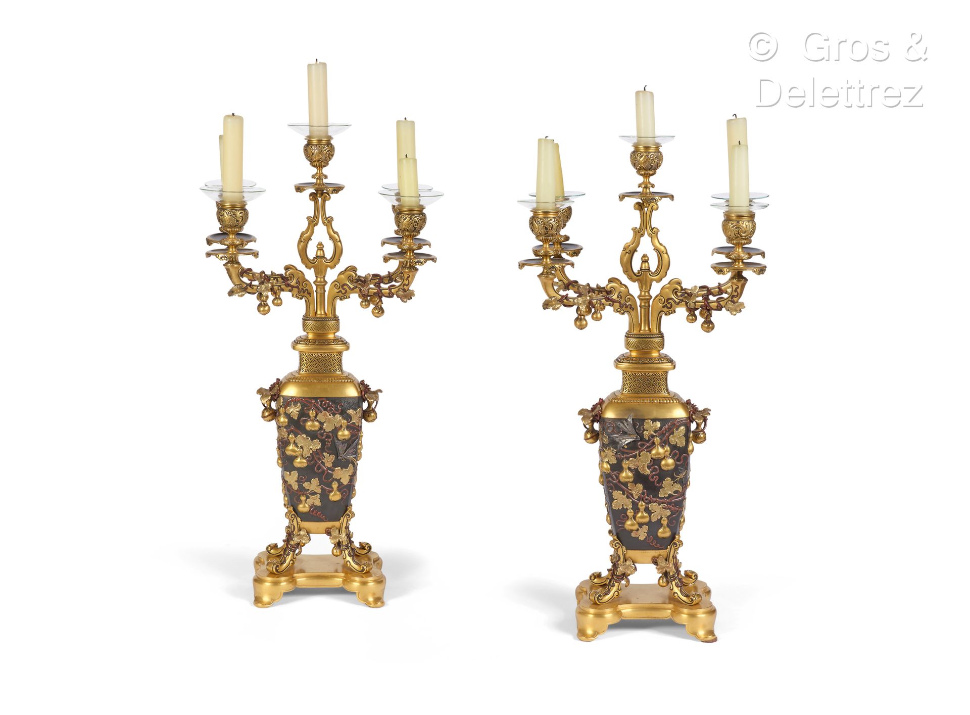 Null CHRISTOFLE CIE
Rare pair of five-light candelabra in gilt bronze with patin&hellip;
