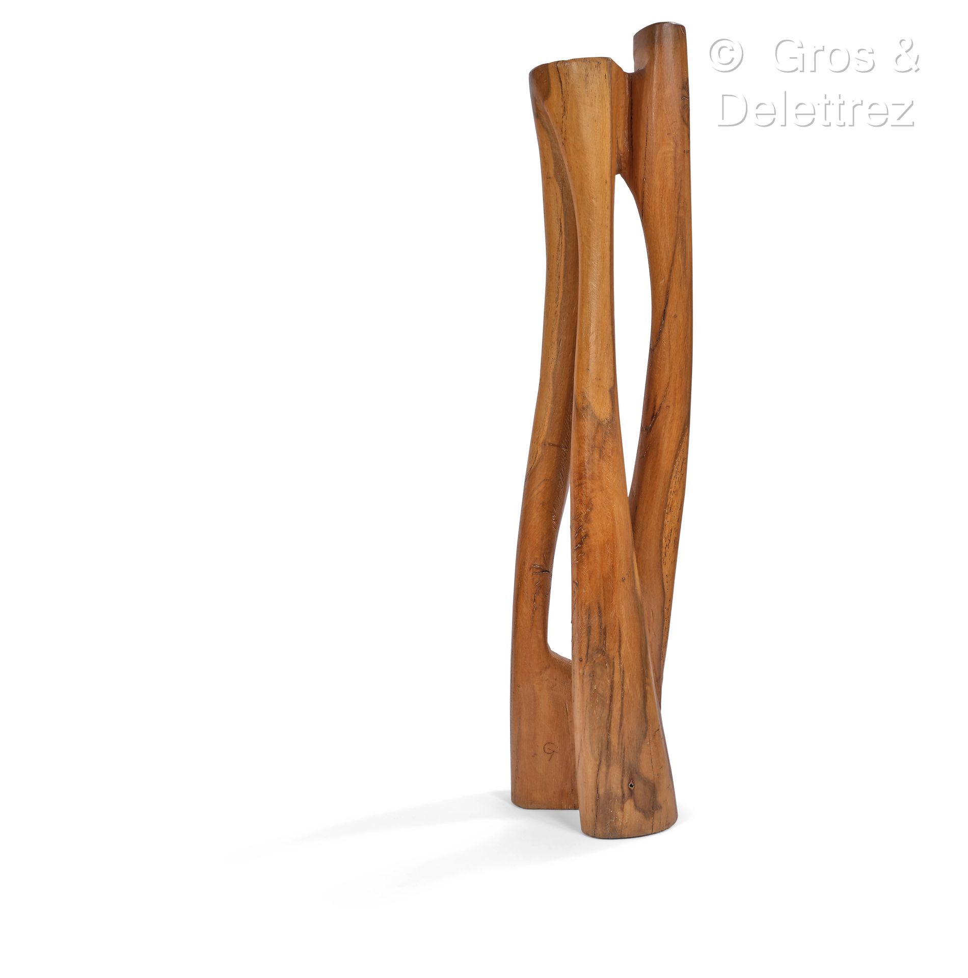Null 1960-1970年的法国作品
直接雕刻在木头上
签有单字
高度：133.5厘米