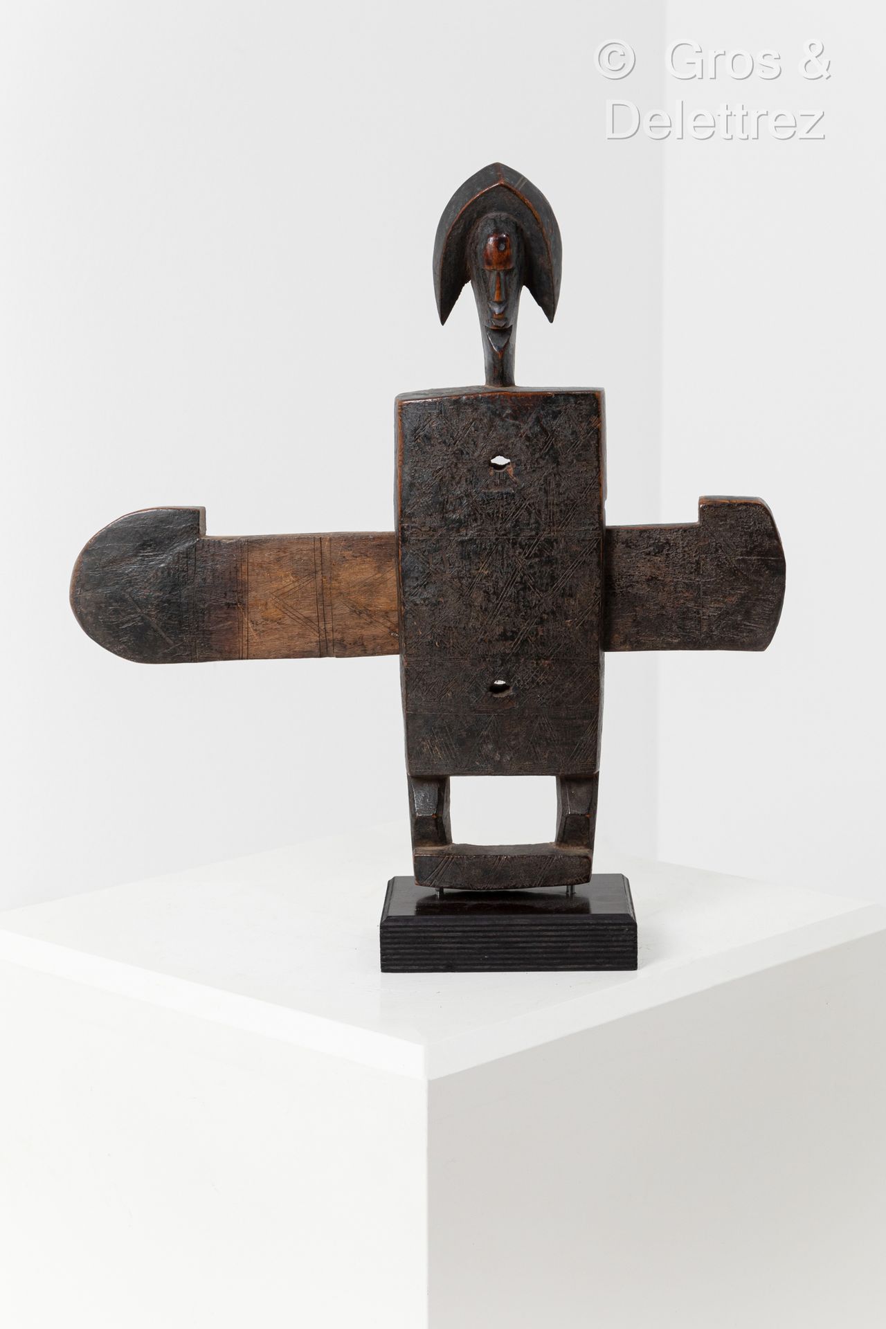 Null Lock.
Bamana people, Mali.
Patinated wood.
Height: 36.5 cm - Length: 35 cm