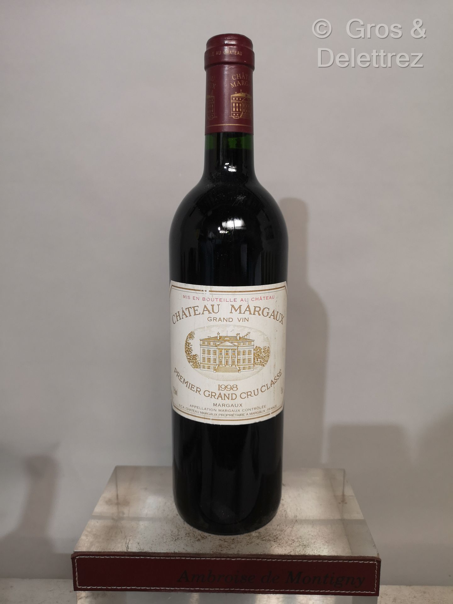 Null 1 bottle Château MARGAUX - 1er Gcc Margaux 1998 Label slightly marked.