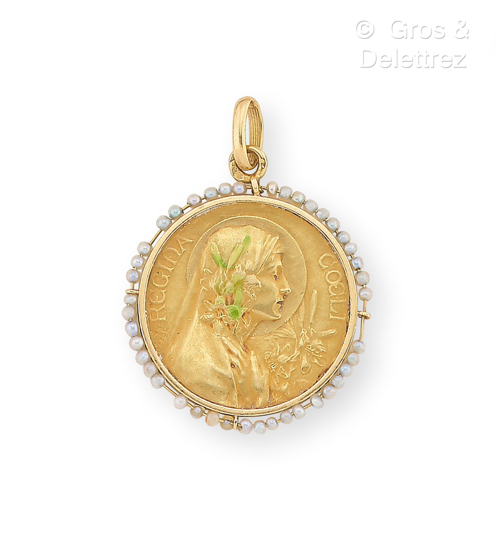 Travail français vers 1900 7.5 亿分之一的黄金圣母像勋章，饰以绿色珐琅，周围缀有精美珍珠。直径：2.1 厘米。毛重：3.8 克。(&hellip;