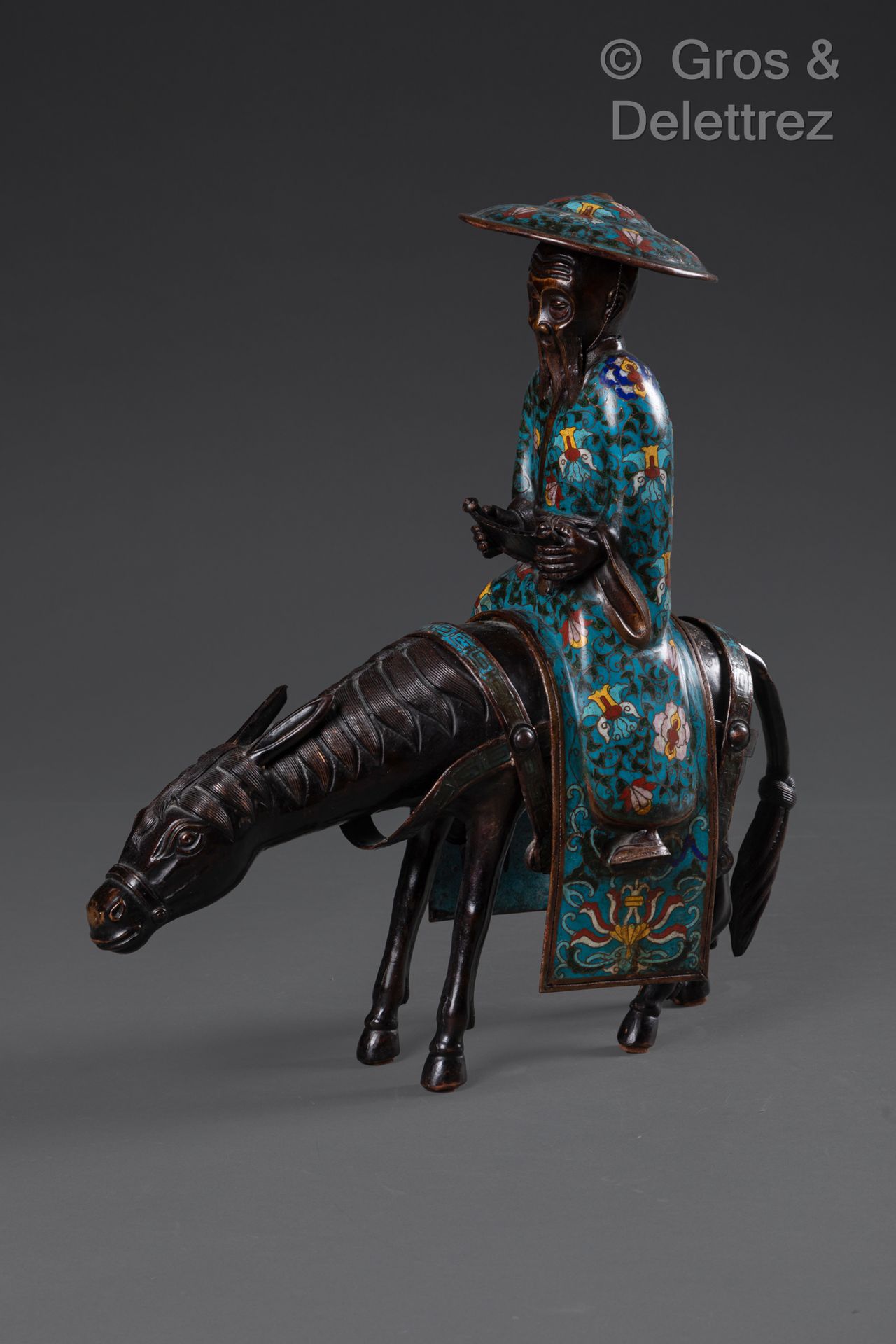 Null Giappone, scultura in bronzo cloisonné di Toba sul suo mulo.
Inizio del XX &hellip;