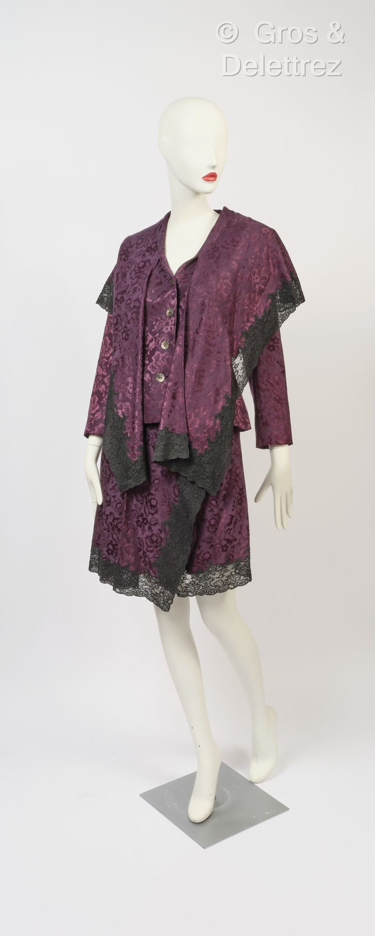 Null Christian DIOR Boutique X John Galliano - 1998-1999 秋冬系列 - 紫色丝绸套装，花朵图案，饰以黑色&hellip;