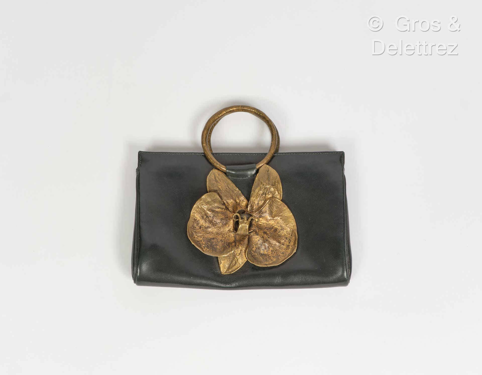 Null *Claude LALANNE (1925-2019) circa 1989 - Sac "Orchidée" en cuir agneau noir&hellip;