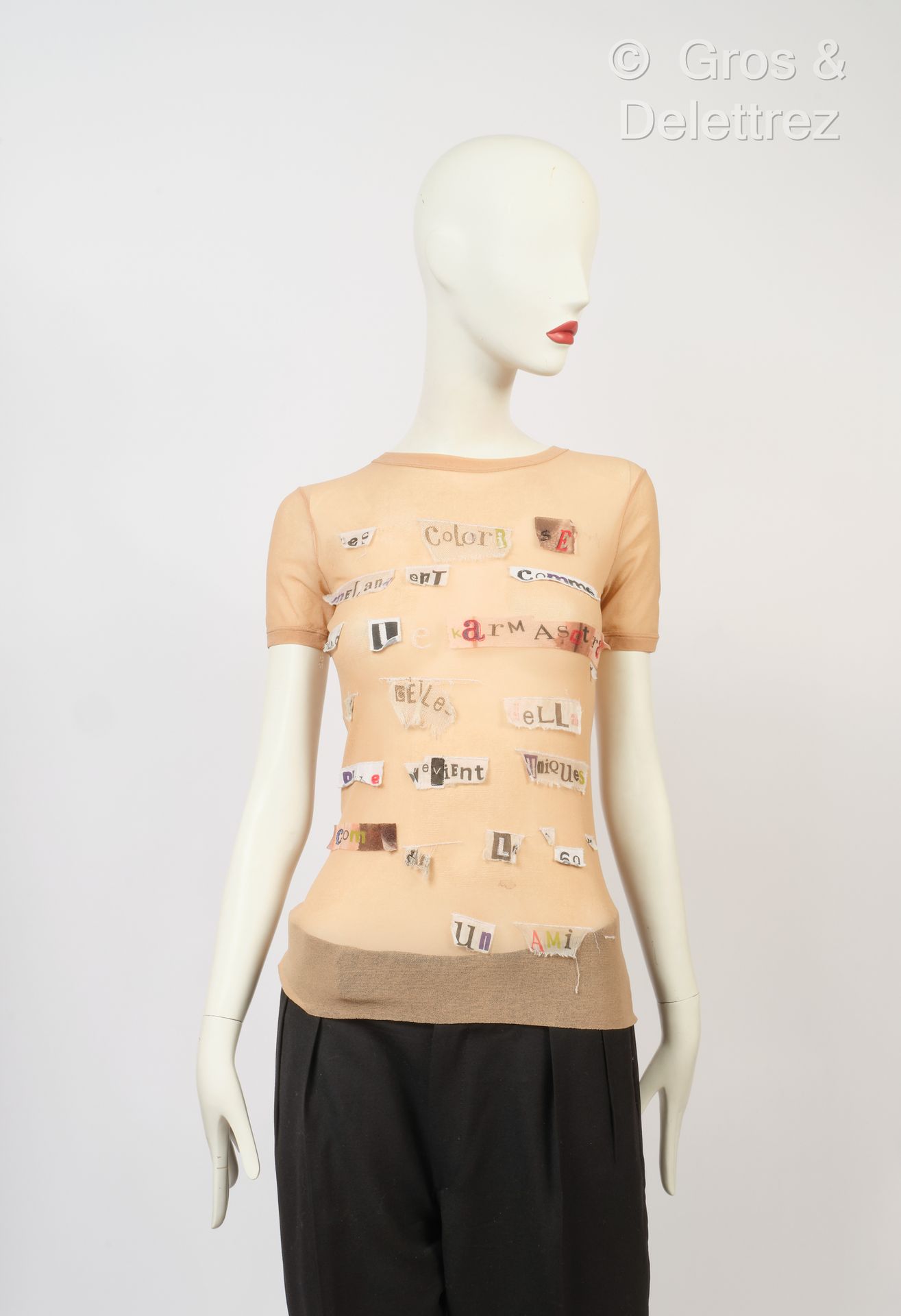 Null Jean Paul GAULTIER Femme - T-shirt en Mesh nude agrémenté de collages. (Pet&hellip;