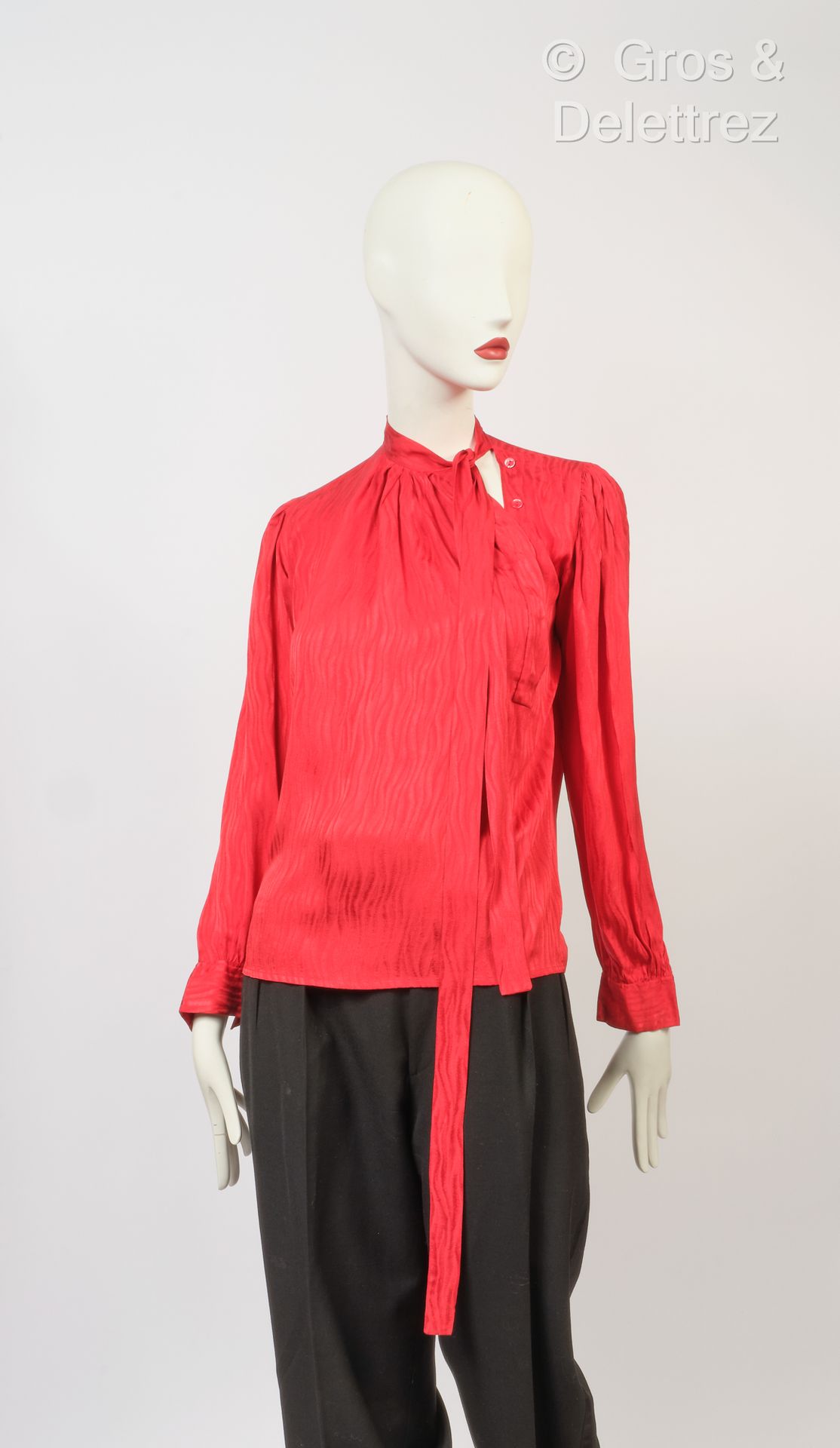 Null SAINT LAURENT RIVE GAUCHE - 红色真丝绉纱斑马纹俄罗斯衬衫。