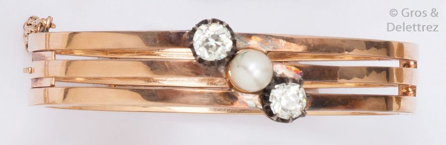 Null Bracelet jonc en platine et or jaune ajouré orné d’une perle de culture épa&hellip;