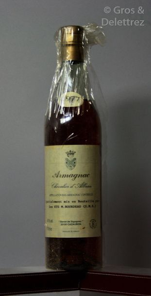 Null 1 bouteille ARMAGNAC "Chevalier d'Albran" - Baron de Sigognac 1977 Niveau d&hellip;