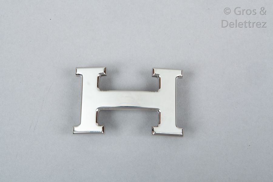 Null HERMES Paris made in France
Boucle " Constance " 32mm en métal argenté pall&hellip;