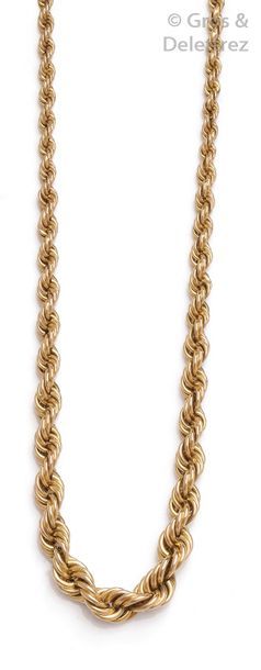 Null Collier en chute d'or jaune torsadé.
Longueur: 42cm.
P. 18,1g.