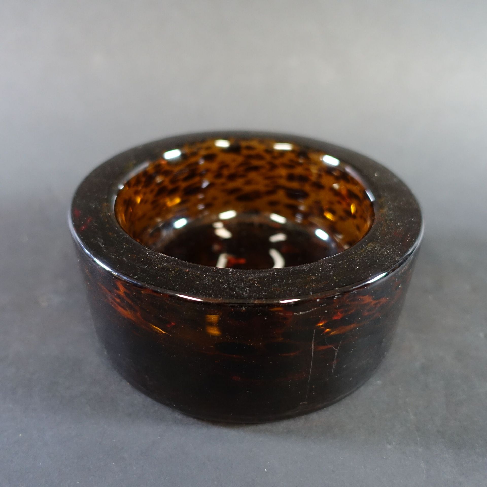 Null CHRISTIAN DIOR : Cendrier vide-poche en verre ambré moucheté de Murano, por&hellip;