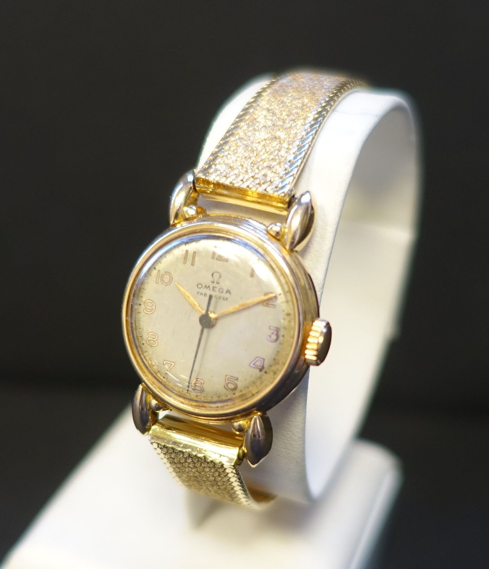 Null OMEGA : Montre bracelet de dame Omega en or 750 millièmes, boitier rond, br&hellip;
