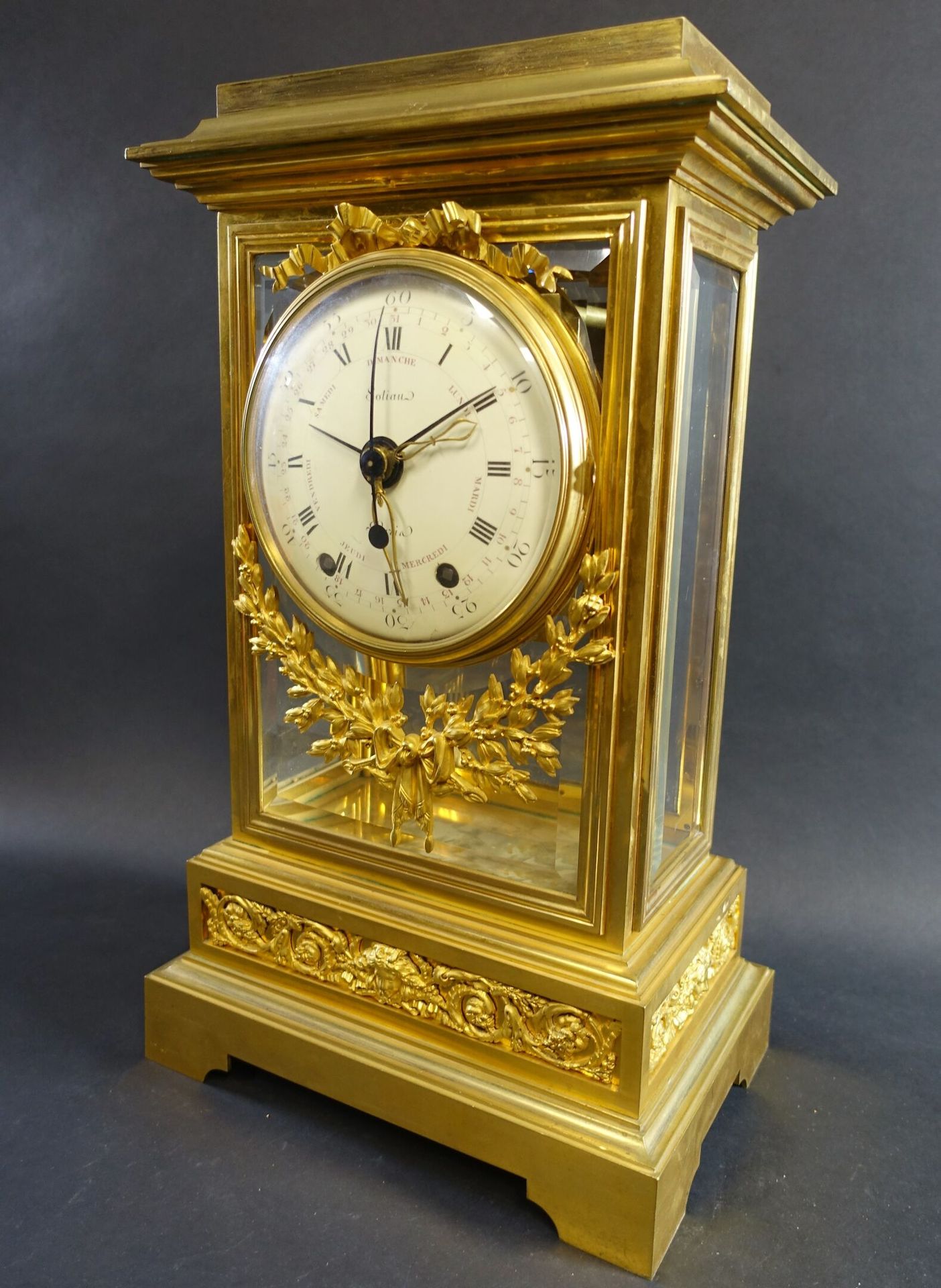 Null SOTIAU à Paris : Pendule cage d'époque Louis XVI en bronze doré, vitrée tou&hellip;