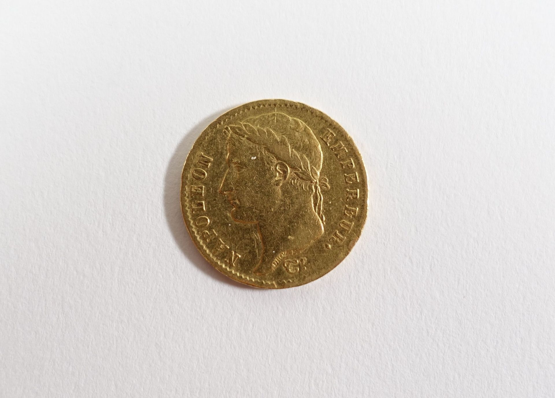 Null FRANCIA : Una moneda de oro de 20 francos Napoleón 1er París 1808. Lote ven&hellip;