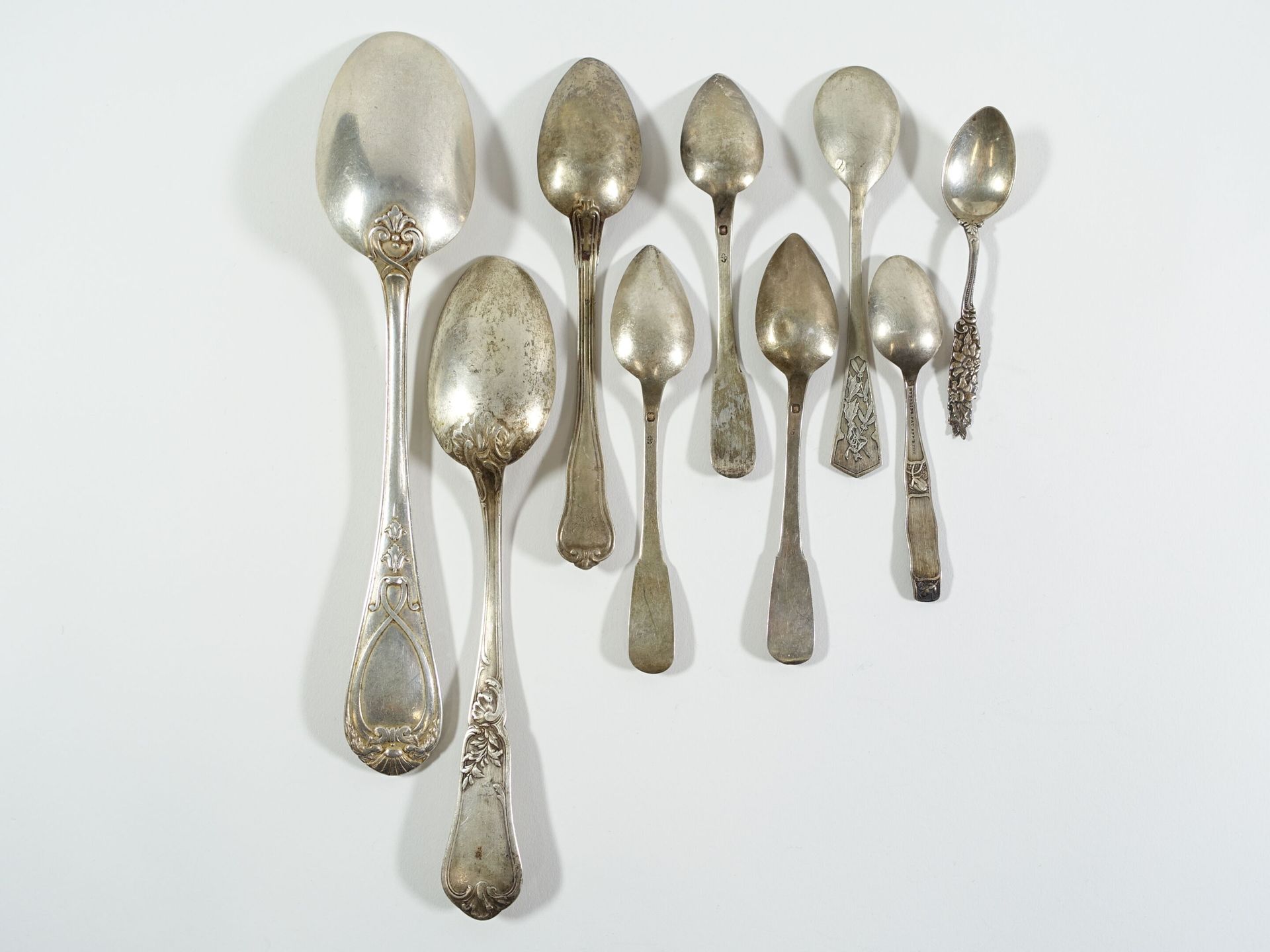 Null Set of silver cutlery, mismatched, including a table spoon, a spoon for ent&hellip;