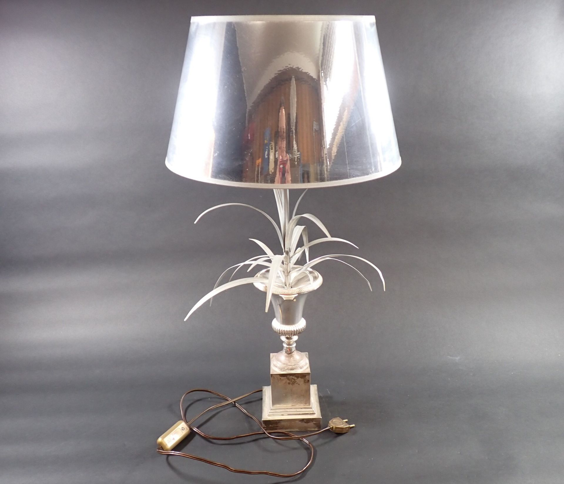 Null Maison CHARLES et Fils : Lampe de bureau modèle "Roseaux" en métal à patine&hellip;