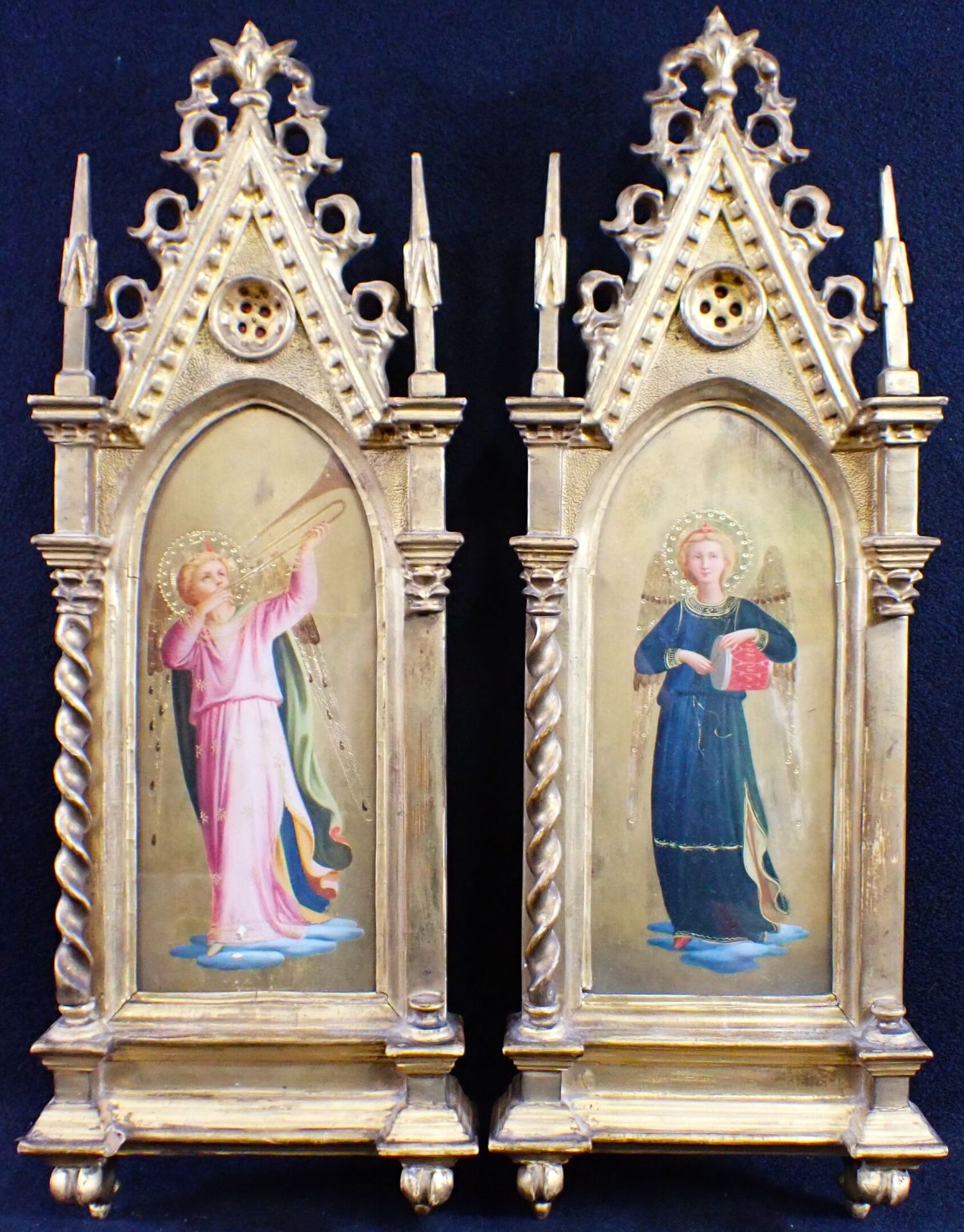Null DELLA BRUNA D. (XIXème s.) : Deux anges musiciens. Deux peintures sur fond &hellip;