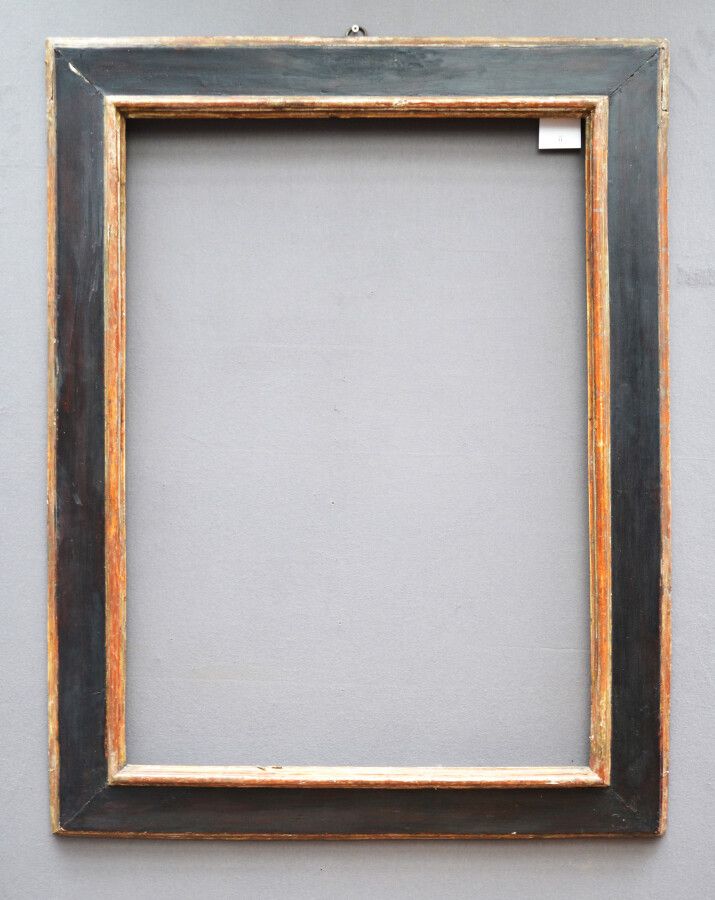 Null 颠倒轮廓的发黑发银木框（轻微磨损

意大利，18世纪

96 x 69 x 12,5厘米