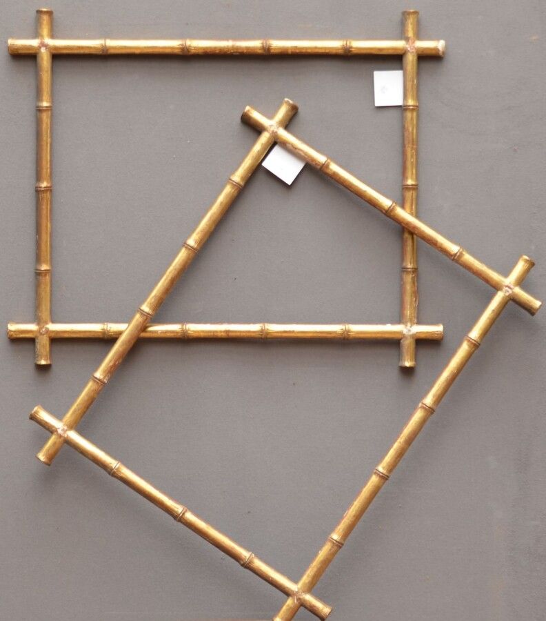 Null PAIRE de CADRES en bois doré à l'imitation du bambou 

XIXème siècle

63 x &hellip;