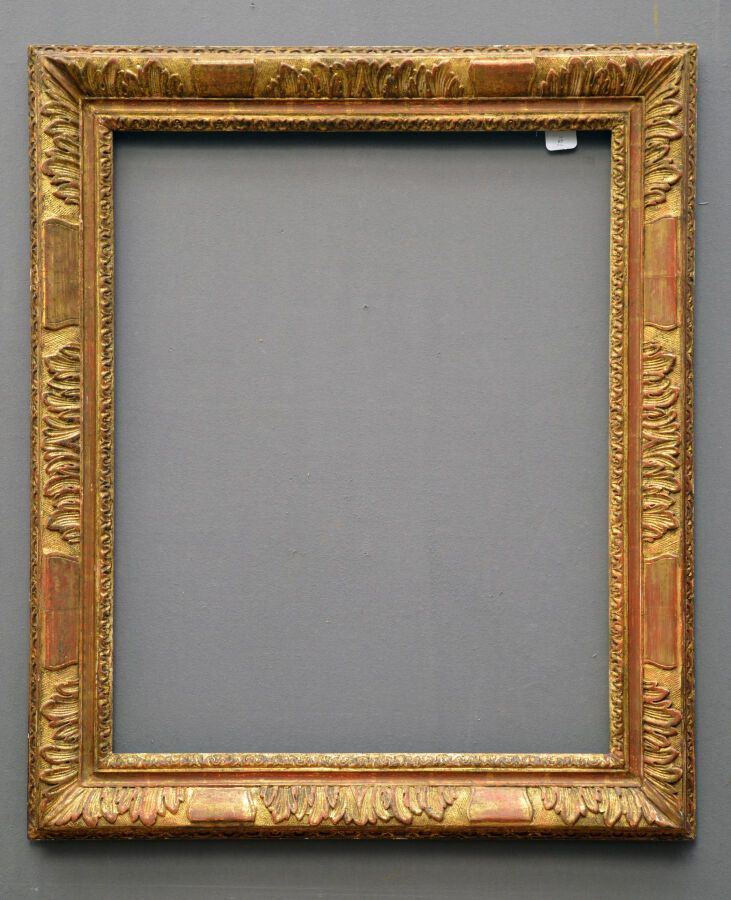 Null Frame in molded wood, carved, gilded, decorated with frieze of water leaves&hellip;