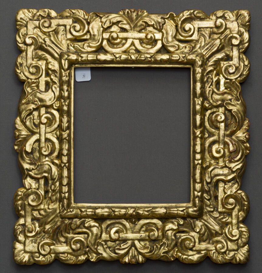 Null A molded, carved and gilded wooden frame with a Greek frieze of laurel and &hellip;