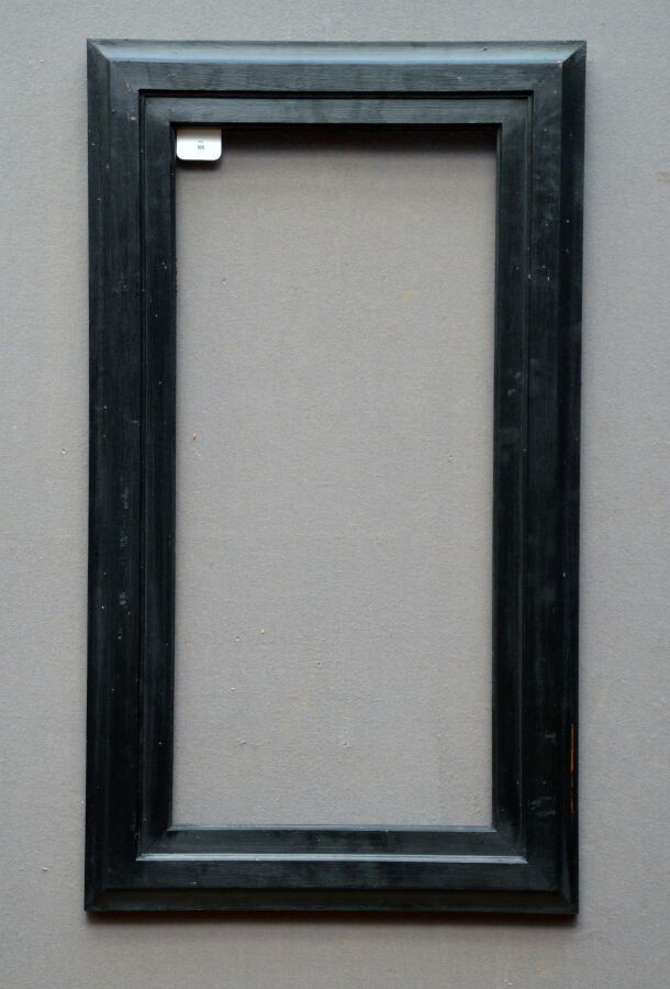 Null 框架为模制和发黑的木材。

20世纪

尺寸：62 x 28.5 x 7.5厘米