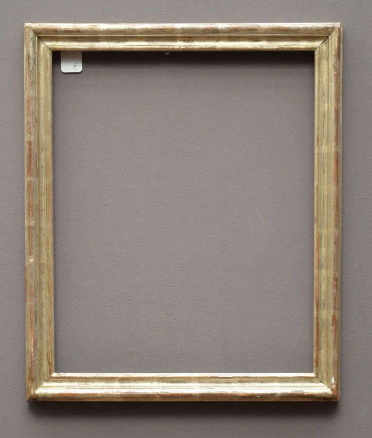 Null 木质框架，成型，镀银。

20世纪初

尺寸：58.5 x 49 x 5.5厘米