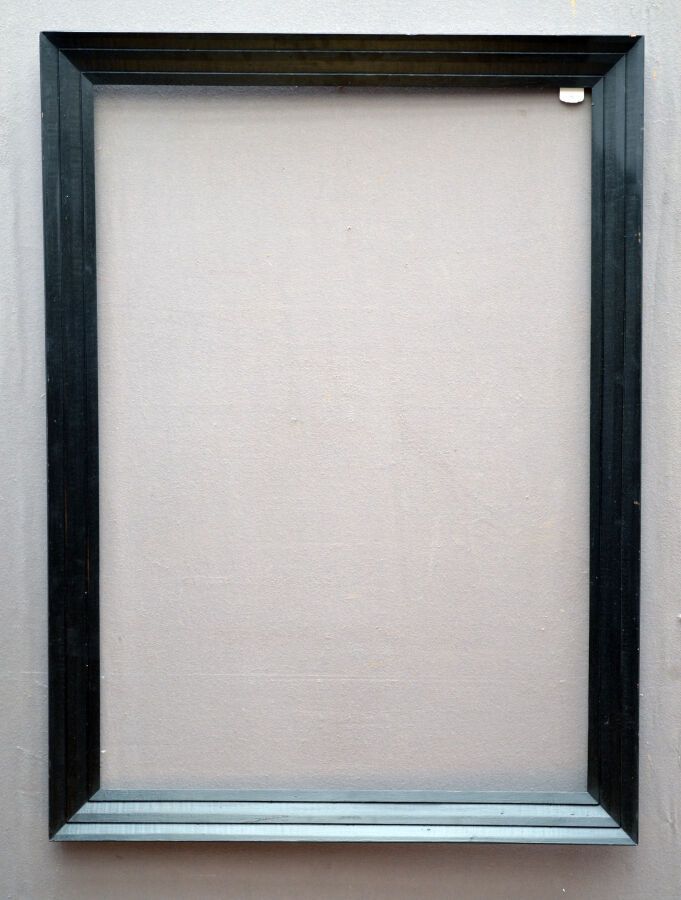 Null Grande BAGUETTE, en bois mouluré et noirci,

XIXe siècle

Dimensions: 118 x&hellip;