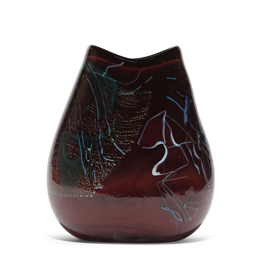Null Claude MORIN (France, 1932-2021)
Vase en verre soufflé à col ouvert, dans l&hellip;