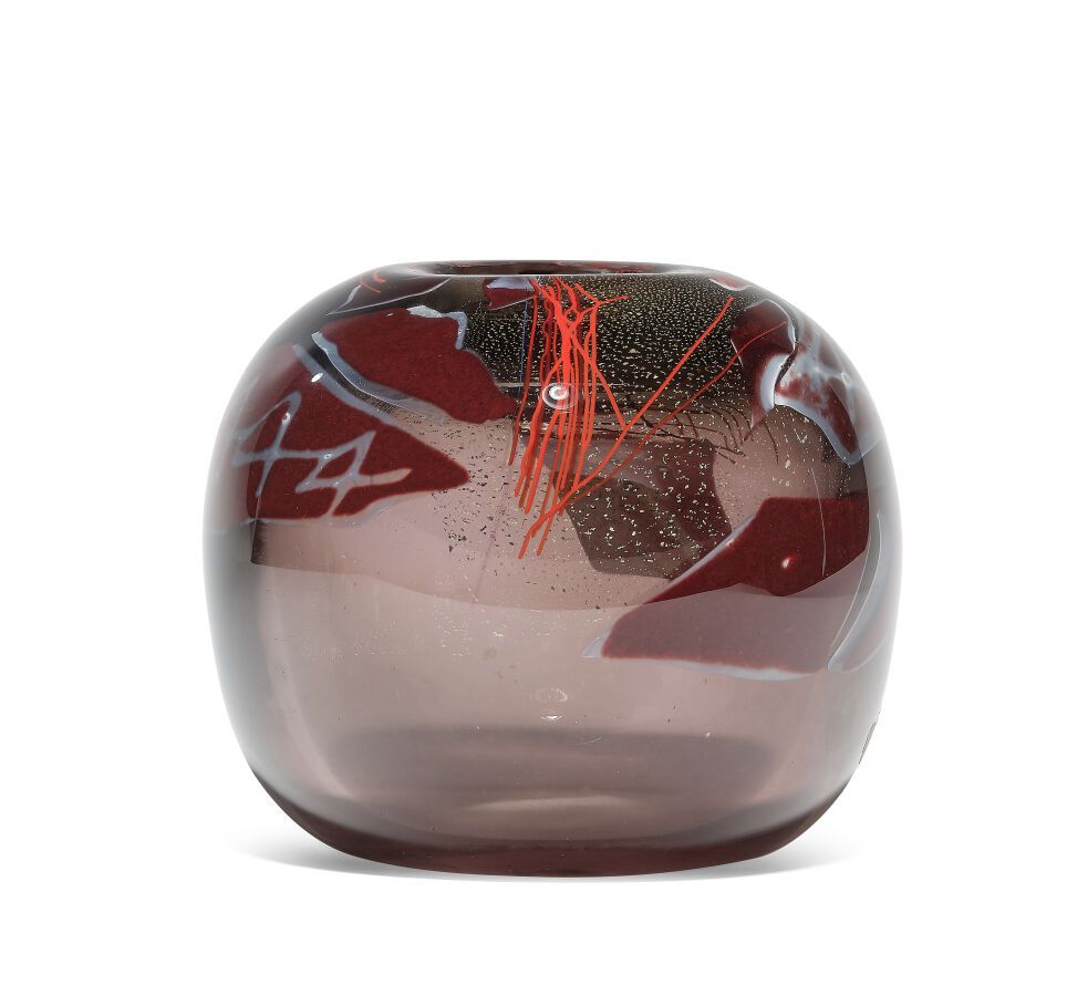 Null Claude MORIN (France, 1932-2021)
Vase boule en verre soufflé à décor de pla&hellip;