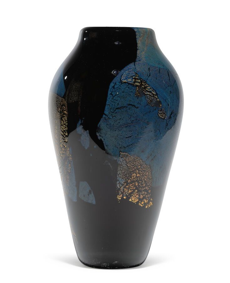 Null Fernando AGOSTINHO (France, né en 1959)
Grand vase en verre soufflé noir, à&hellip;